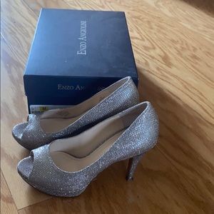 Enzo Angelini Gold platform peeptoe pumps